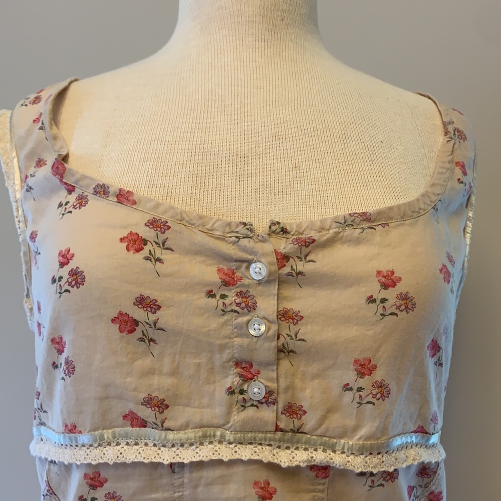 Old Navy Floral Sleeveless Top - Cream and Red - Picture 5 of 8